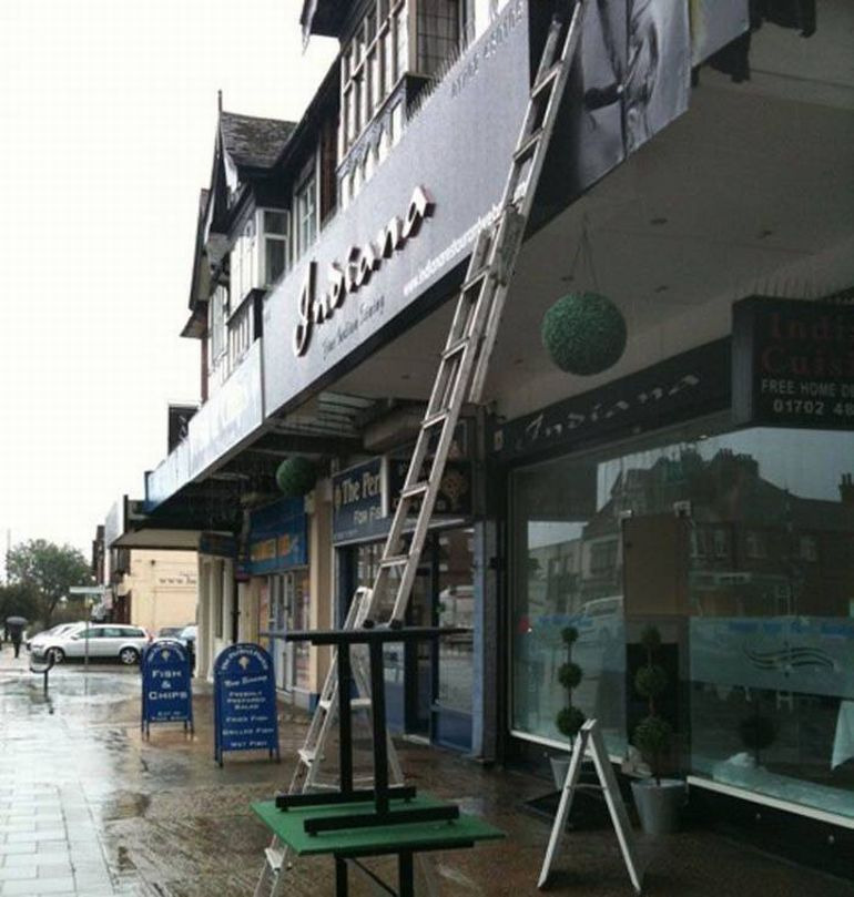 사다리가 짧을때 흔히 쓰는 방법......jpg | 인스티즈