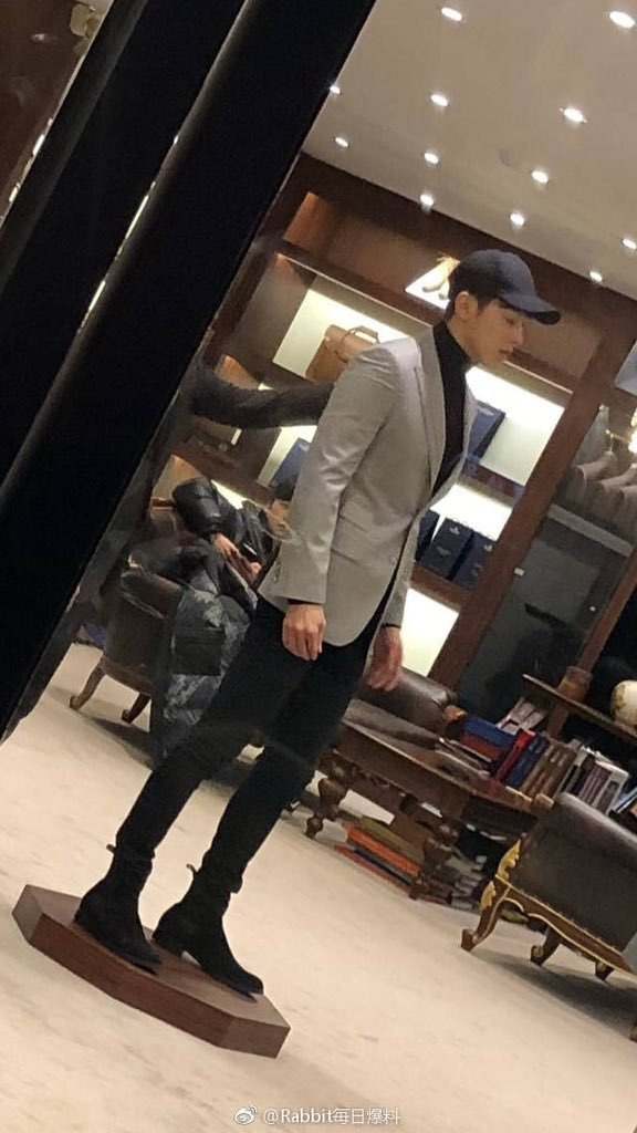 999EBE4C5B38B88A2E66F5