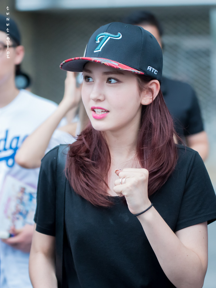 272CB84057945BB021F424