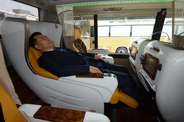 21744A4D5760EDF2378669