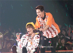 팬 아닌데 저장하게 되는 짤 .gif | 인스티즈