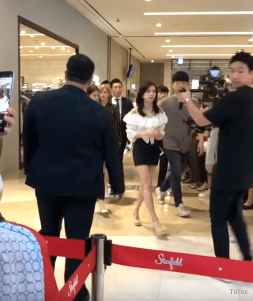 992824425B30DE19073DE3