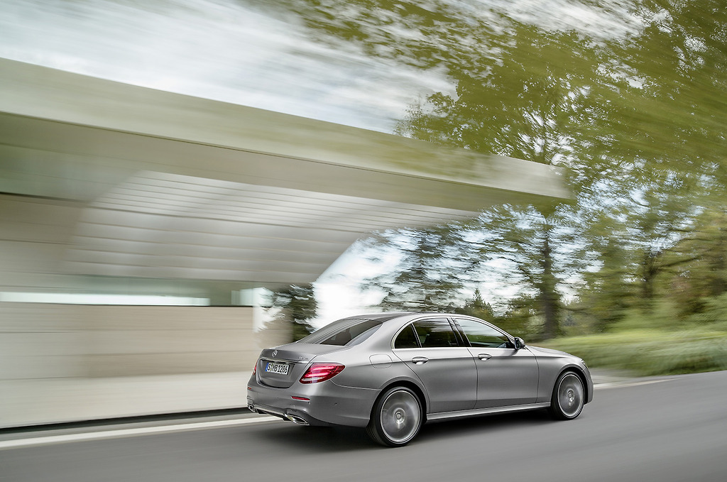 220D7E4556CA885920B385