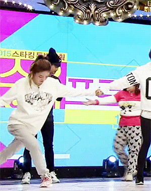 ㄹㅇ 생각지도 못한 남자아이돌 매너 ㄷㄷㄷㄷㄷㄷㄷ.gif | 인스티즈