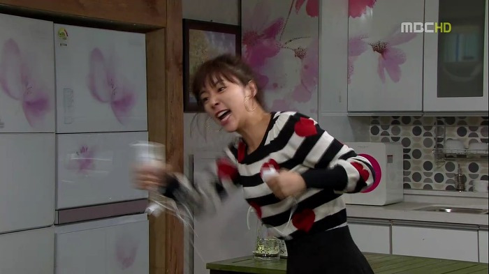 2532754F53AFBA292104BB