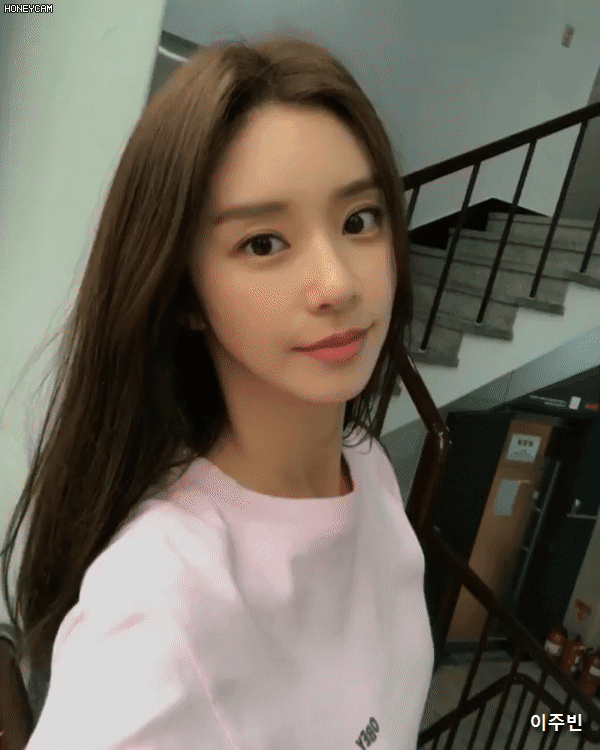 모델 이주빈