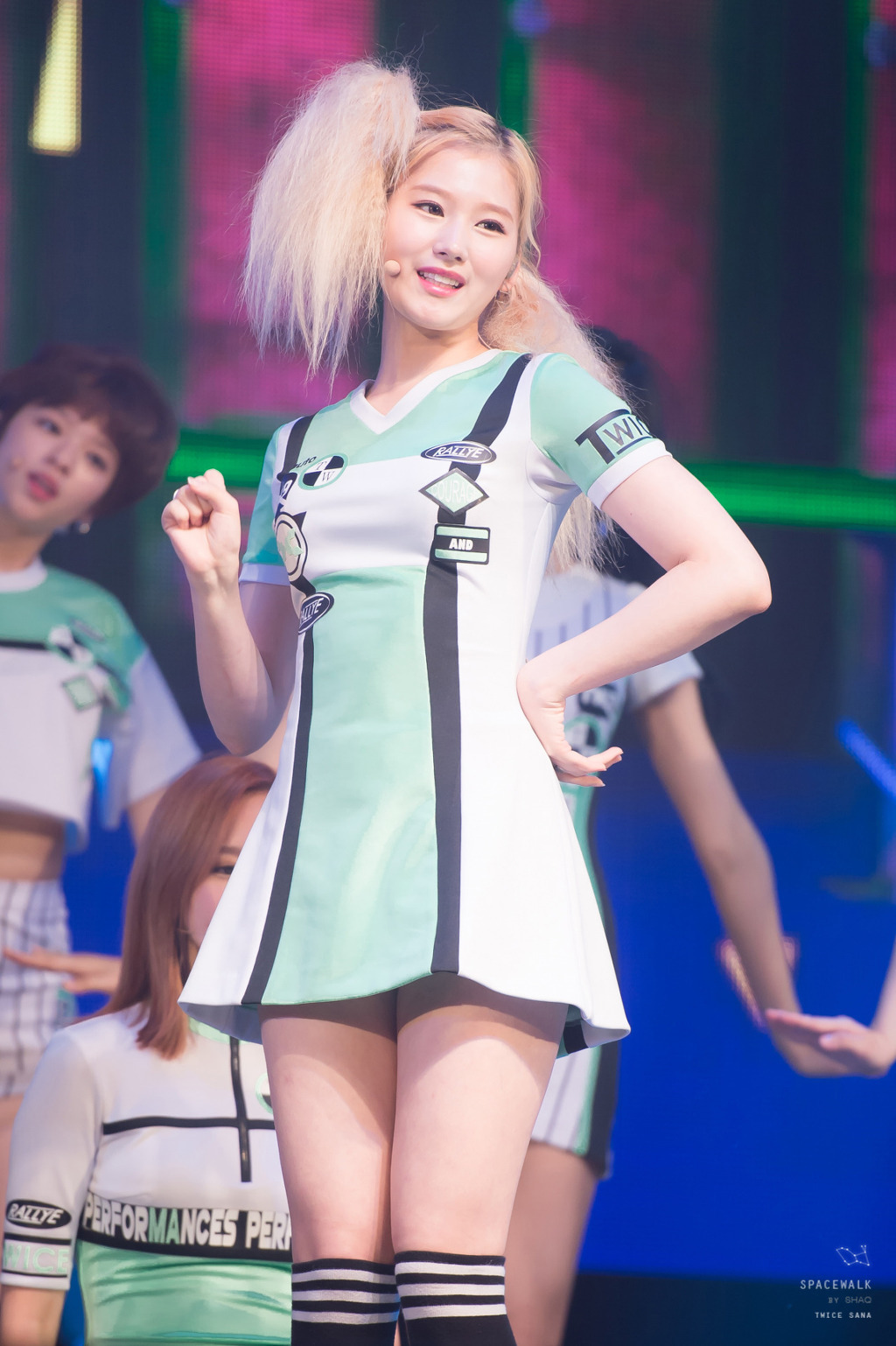 금발의 사나.jpg | 인스티즈