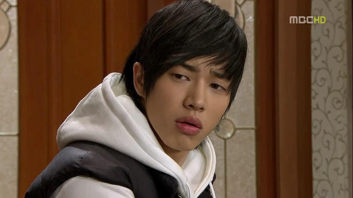 263C8D4053D741B80DDF5B