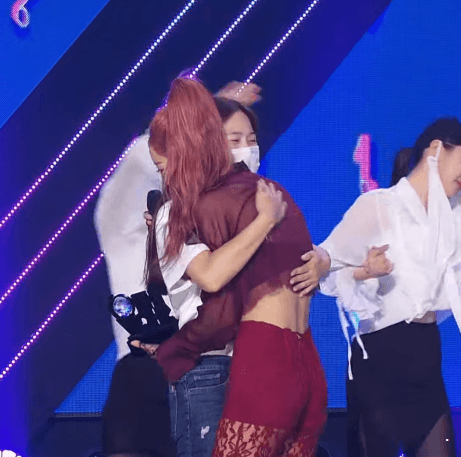 990CC4335F61EB073AE5AF