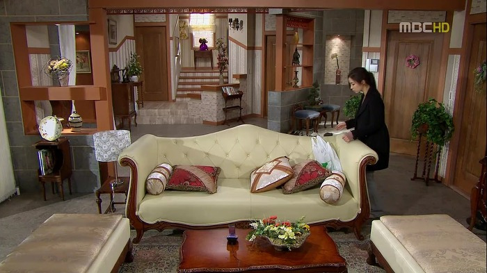 2744BD4D53AFB9CB1F3FB6