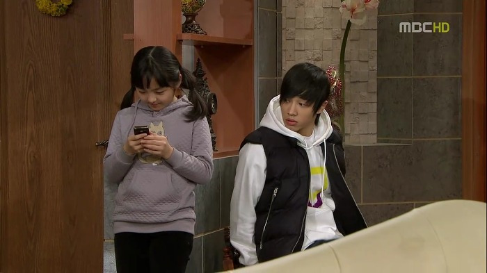 2211F33E53D741B321778B