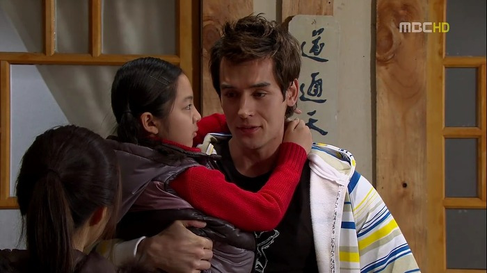 2371C94A53AFBA2728D041