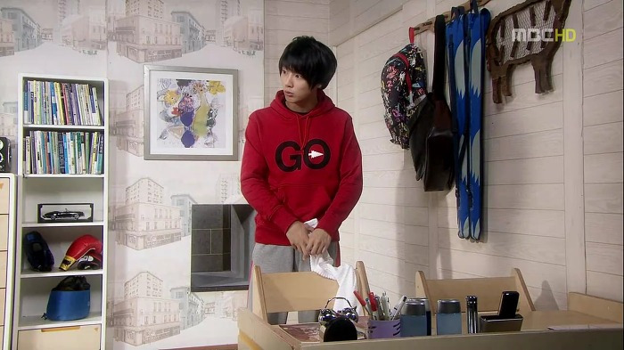 272A3A3653D750F8187952