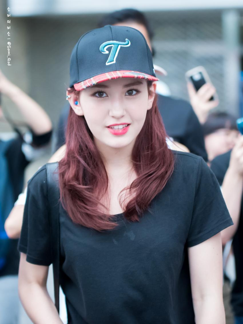 2679FB4257945BAE0DE7D5