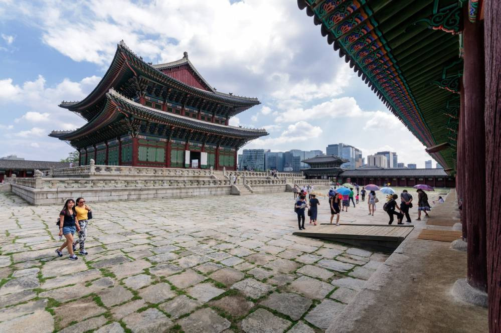 23258B4856A84A9F043B27