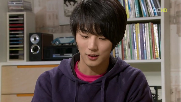 2229F54353D74A790C0DA8