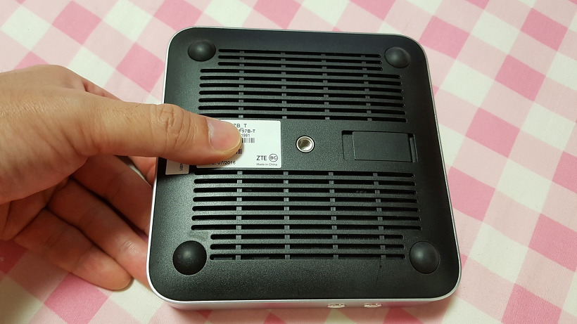 9947DD4F5AF6CB5F1F98B5