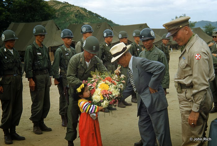 Color Photographs of Korean War in the 1950's (13).jpg