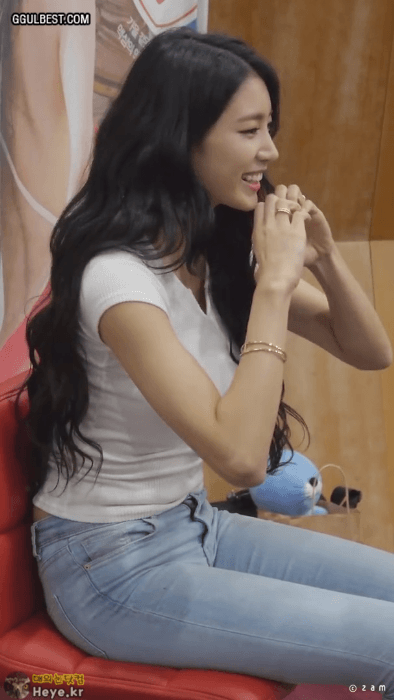 루이 청바지 흰티