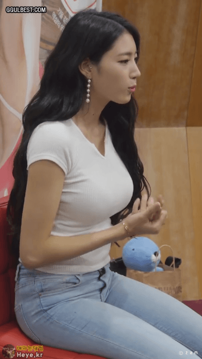 루이 청바지 흰티