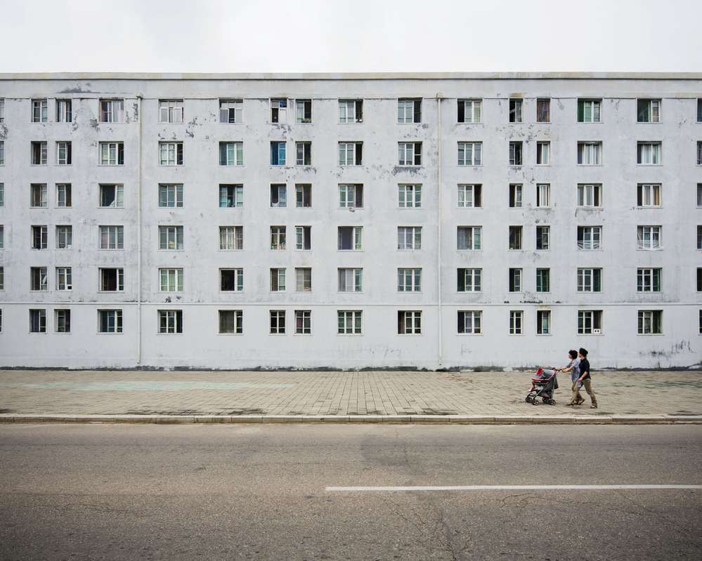 Pyongyang-vintage-socialist-architecture-20.jpg