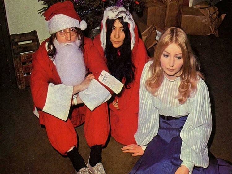 1968 John Lennon, Yoko ono, and Mary Hopkins at Apple Records' Christmas party..jpg