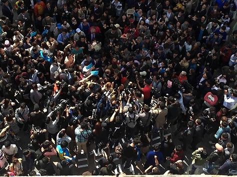 전국은 민주화 운동중? 인파배틀 중? 태풍의 진원지는 ... | 인스티즈