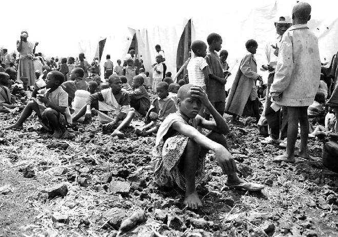 대학살 당시 콩고민주공화국의 고마 지역에 설치된 르완다인 난민촌