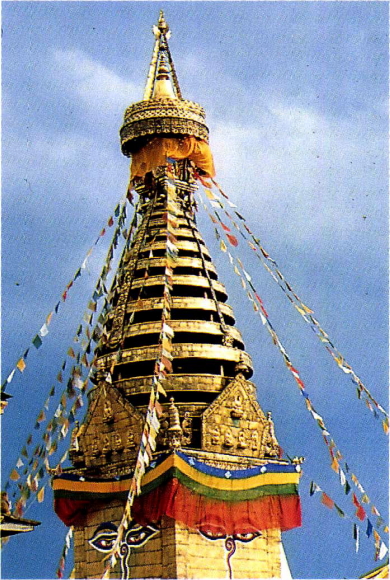 네팔의 스와얌부나트 사원의 불탑