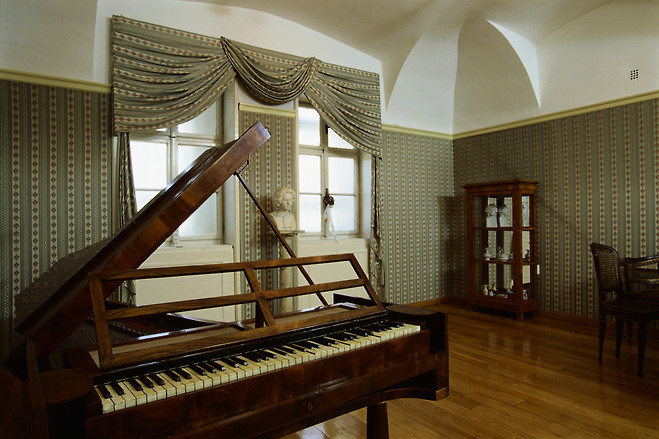 브룬스빅에 위치한 베토벤 박물관에 소장 중인 피아노