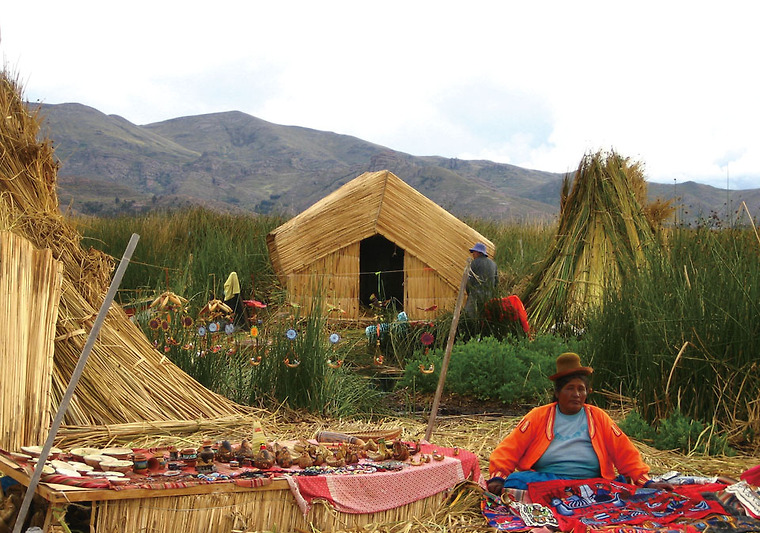 우로스 섬(Isla de los Uros)