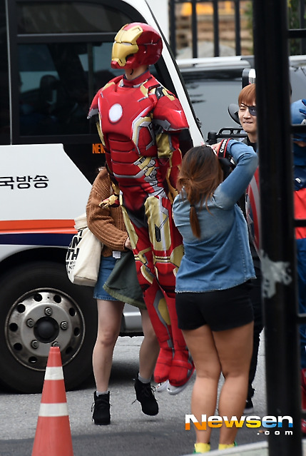 오늘 뮤뱅 출근길에서 벌칙수행중인 갓세븐(GOT7) | 인스티즈