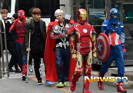 오늘 뮤뱅 출근길에서 벌칙수행중인 갓세븐(GOT7) | 인스티즈