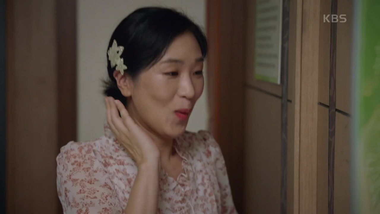 ♡진짜 프러포즈?♥ 설레는 마음으로 불 꺼진 댄스 연습실 들어가는 백지원! ＂옥자 씨... 아 유 메리 미?＂