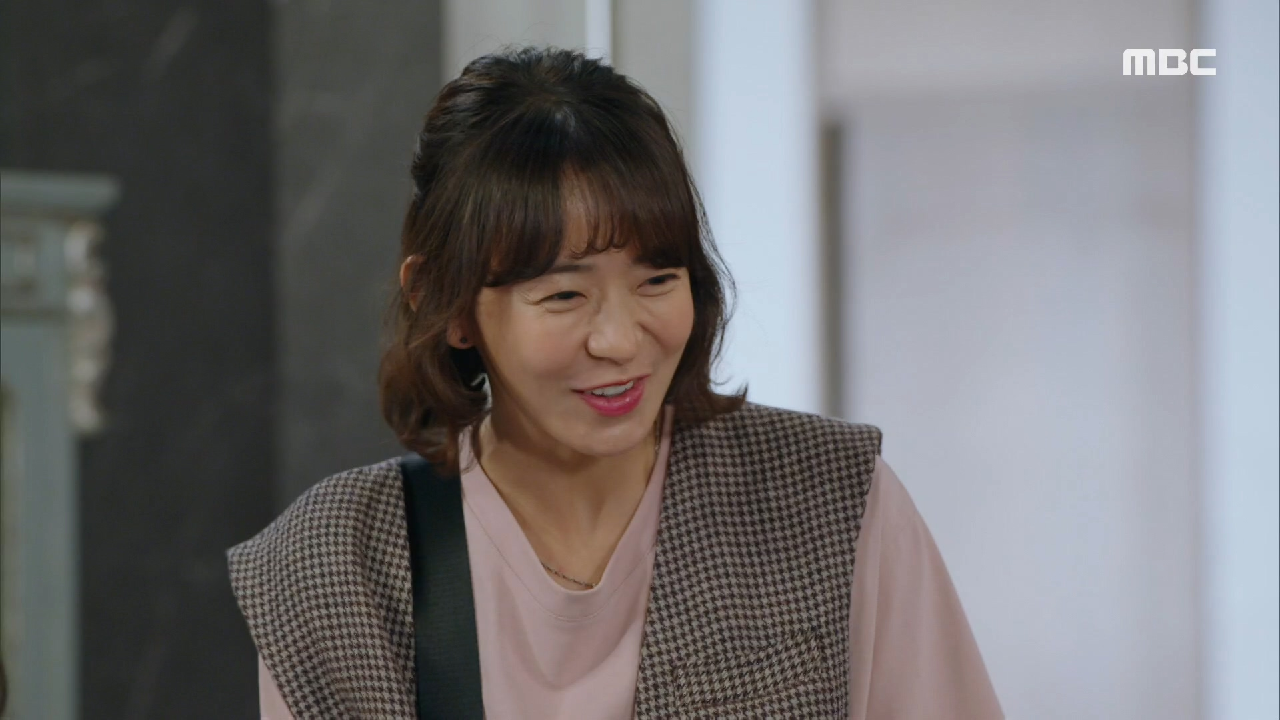 김영란의 집으로 들어가게 된 심이영, 온가족 식사 중에 첫 출근!