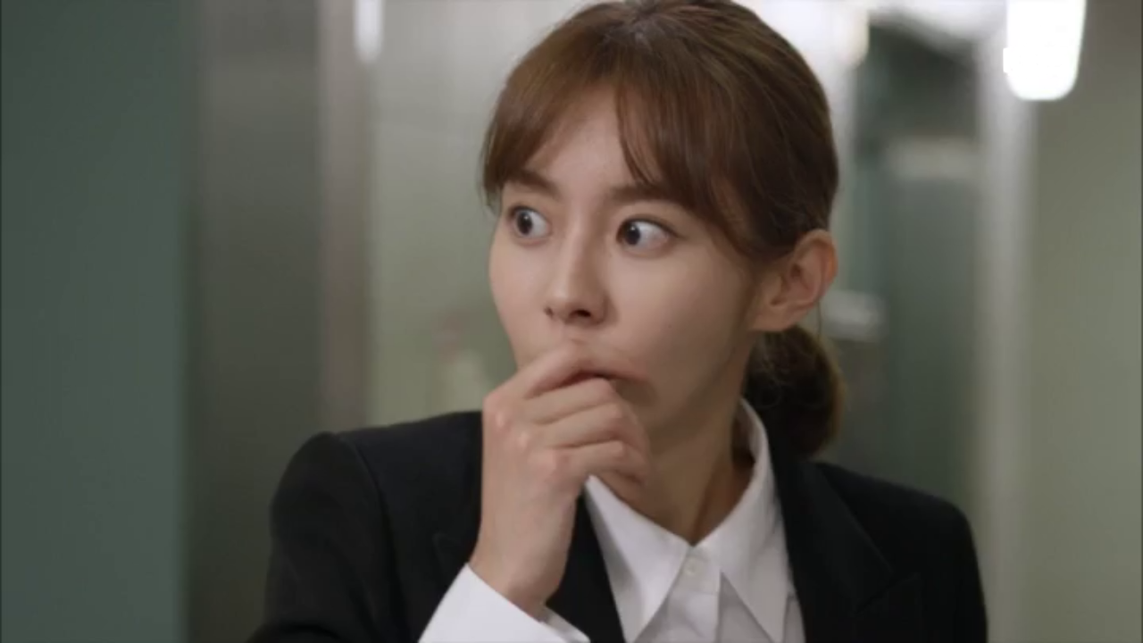 유이 ＂이젠 여자 화장실 까지 들어와?!＂