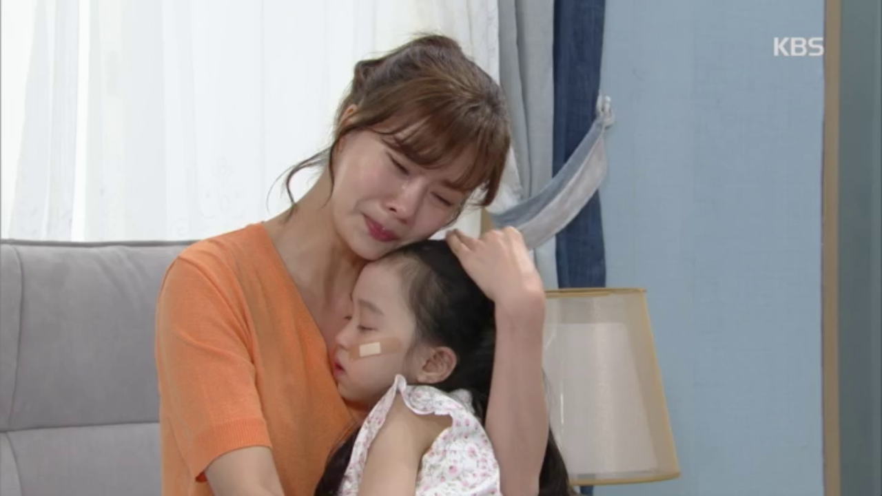 엄마를 걱정해 숨겨왔던 딸의 진심을 듣고 미안한 마음 가득한 유선