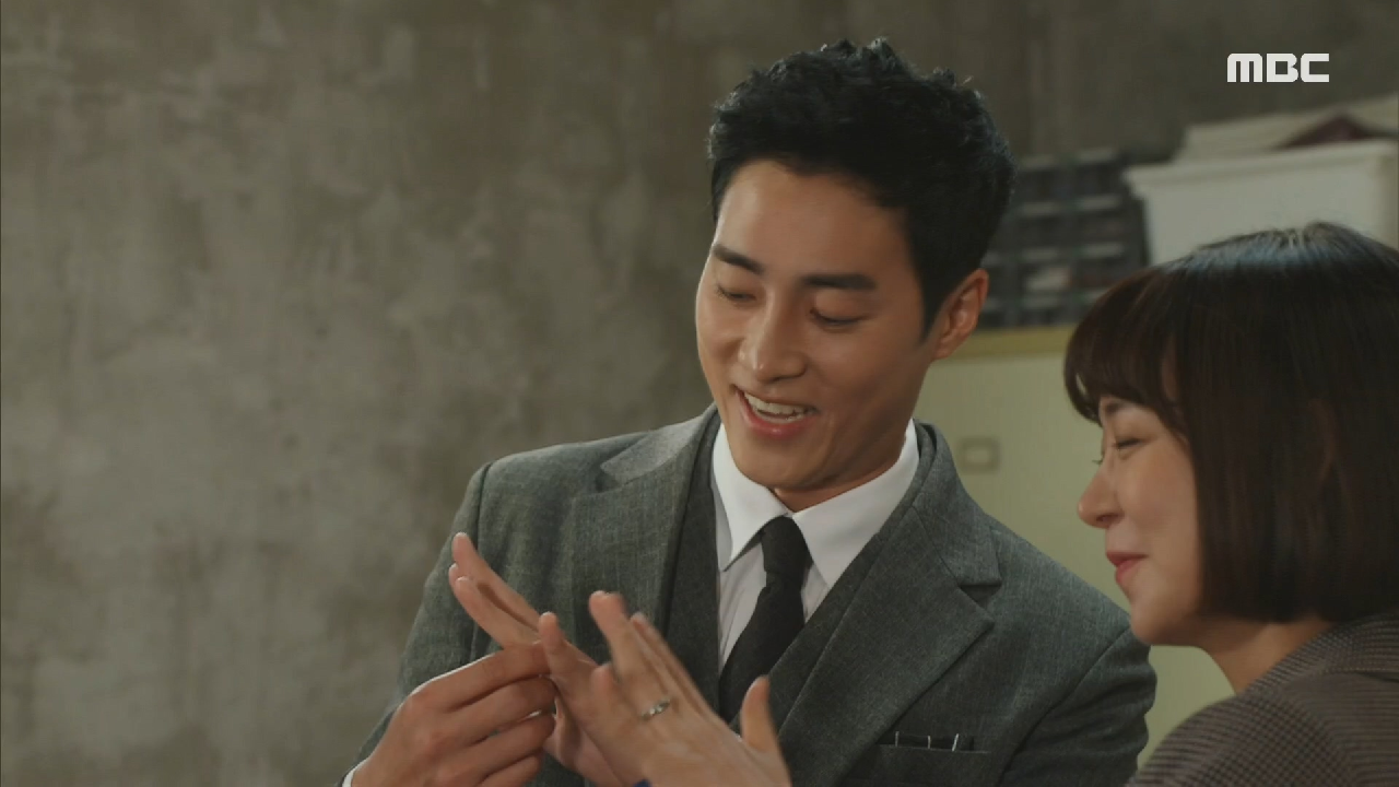 ＂짠~커플링!＂ 사내 비밀 연애 제대로 즐기는 최성재♡심이영