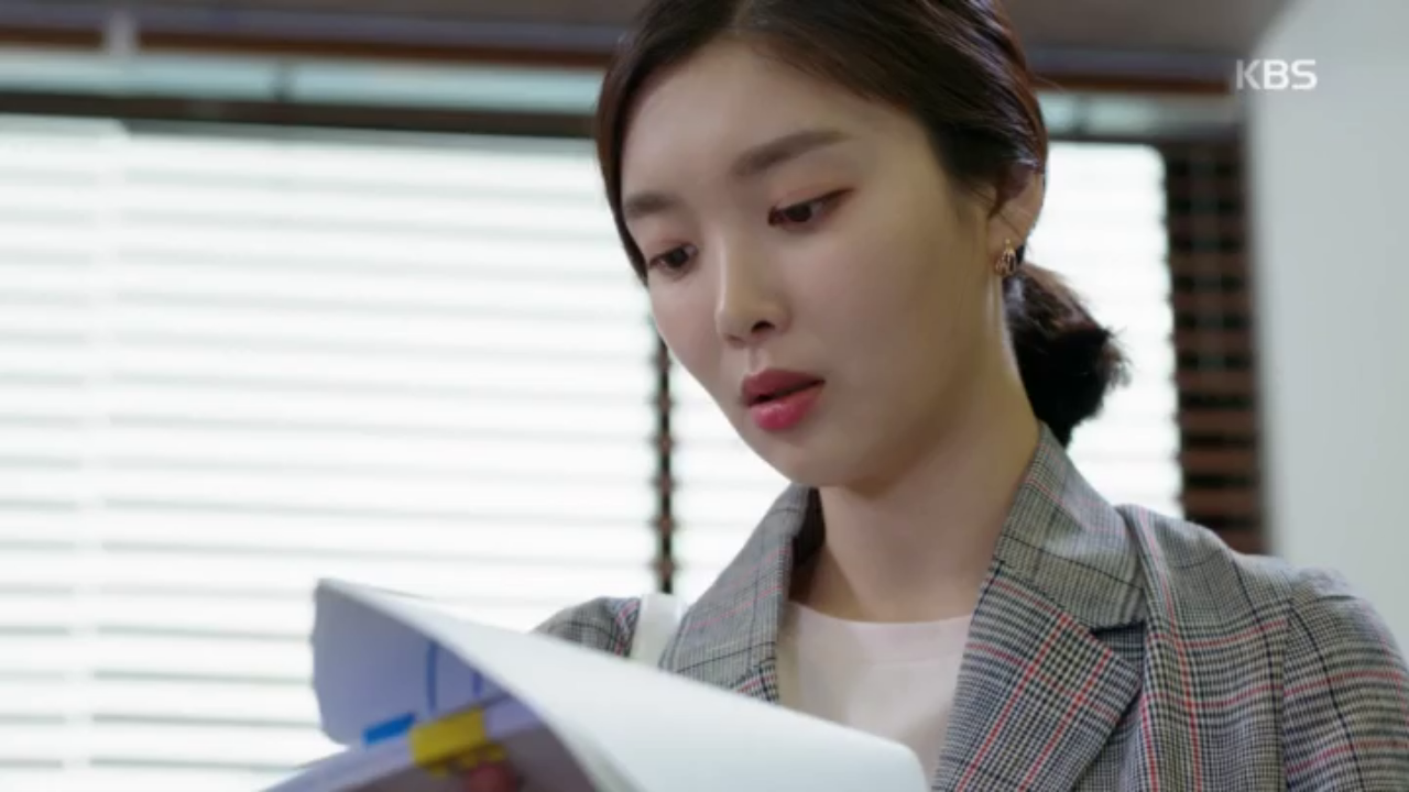 기태영 옆에서 글을 쓰게 된 김하경! "이제 저한테 검사받고 가요"