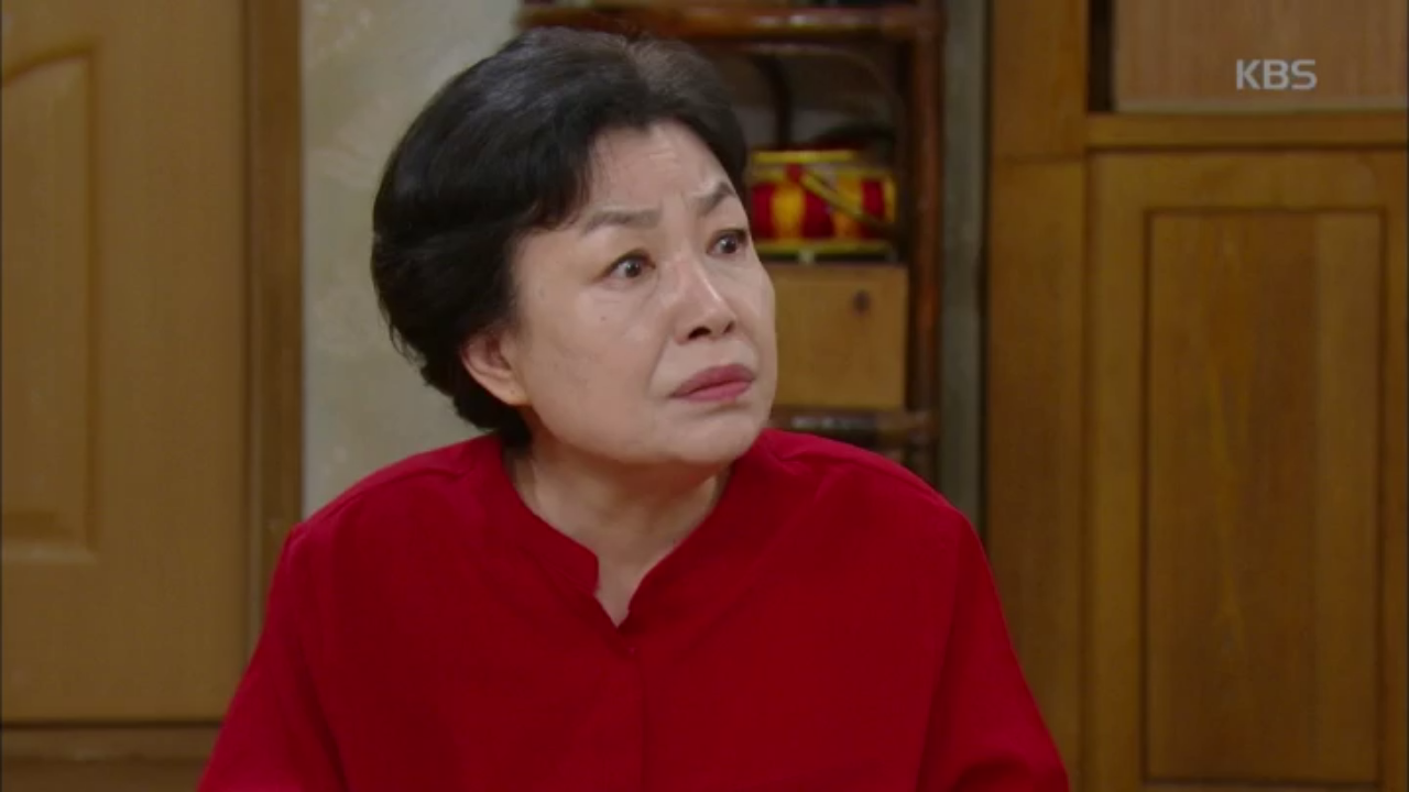 유이 이름을 듣고 놀란 이용이 ＂이름이 뭐라고?!＂