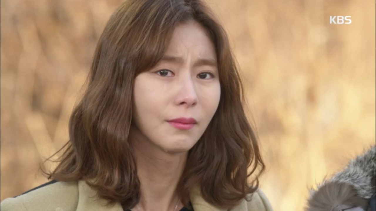 유이에게 과거 엄마 이야기를 해주는 최수종