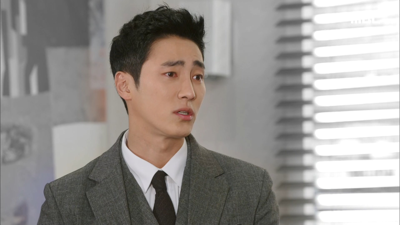 ＂박복희씨 짜르면 나도 나가.＂ 지하실로 쫓겨난 심이영 따라서 내려가는 최성재