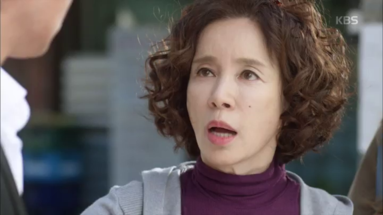 ＂그 사람이 누구예요? 누군가가 빚 대신 갚아준 것을 안 임예진