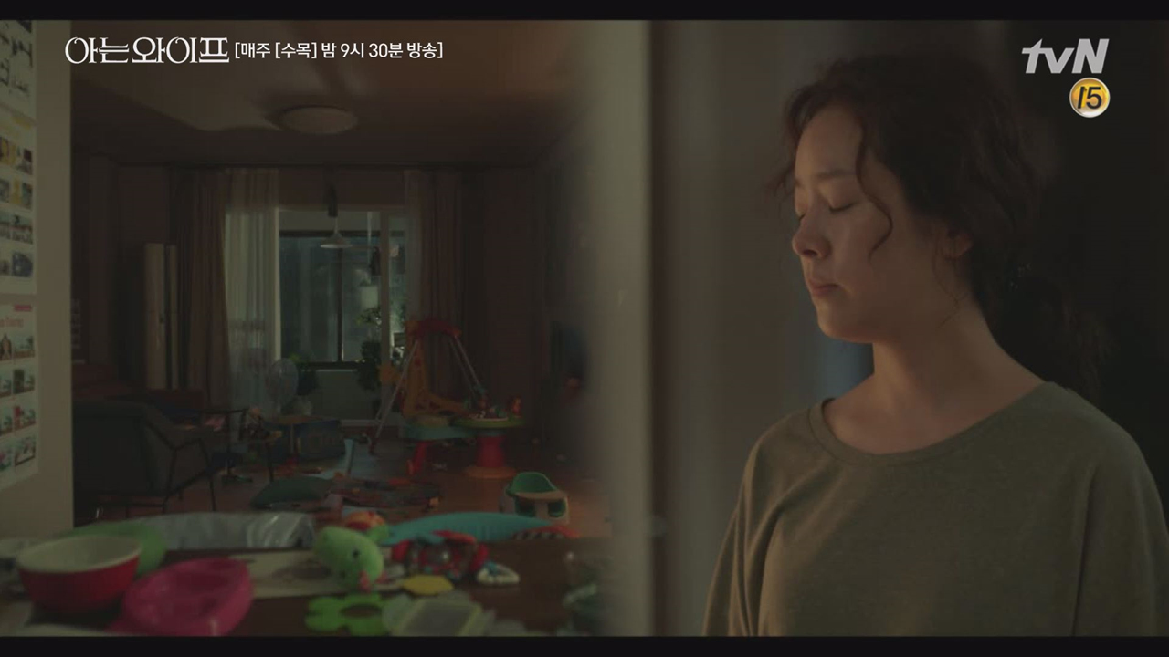 아이가 잠든 후에도 끝나지 않는 고단한 엄마의 하루.. (ft.누가 우리...