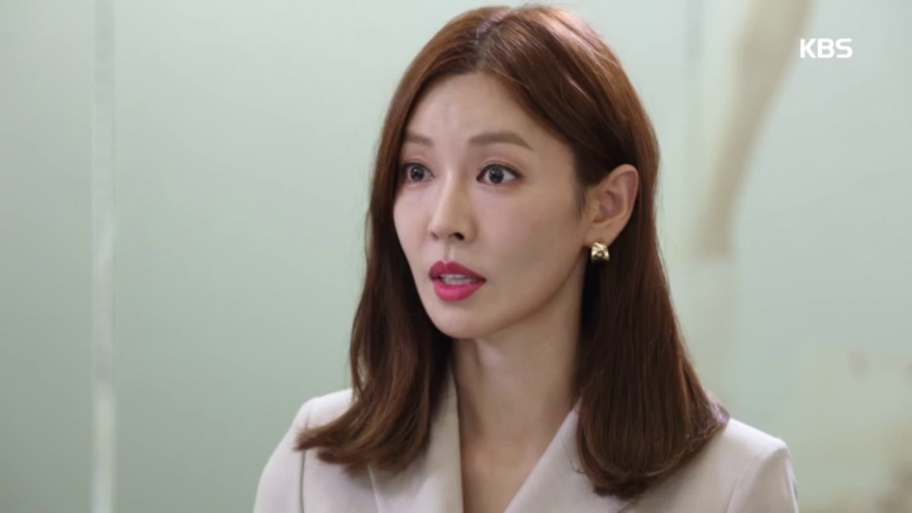 "경찰이라도 불러드릴까요?" 돌아온 김소연, 최재원에게 통쾌한 일침!