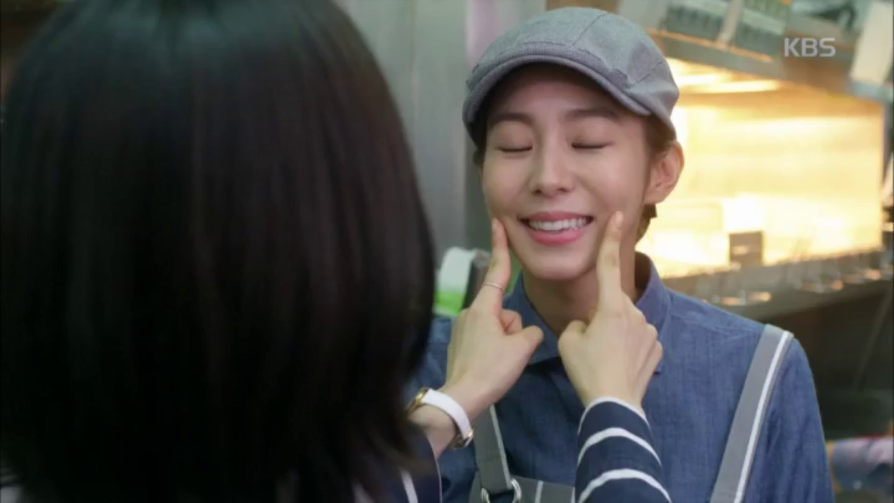 ＂개구리 뒷다리~ :)＂ 면접 준비하는 유이!