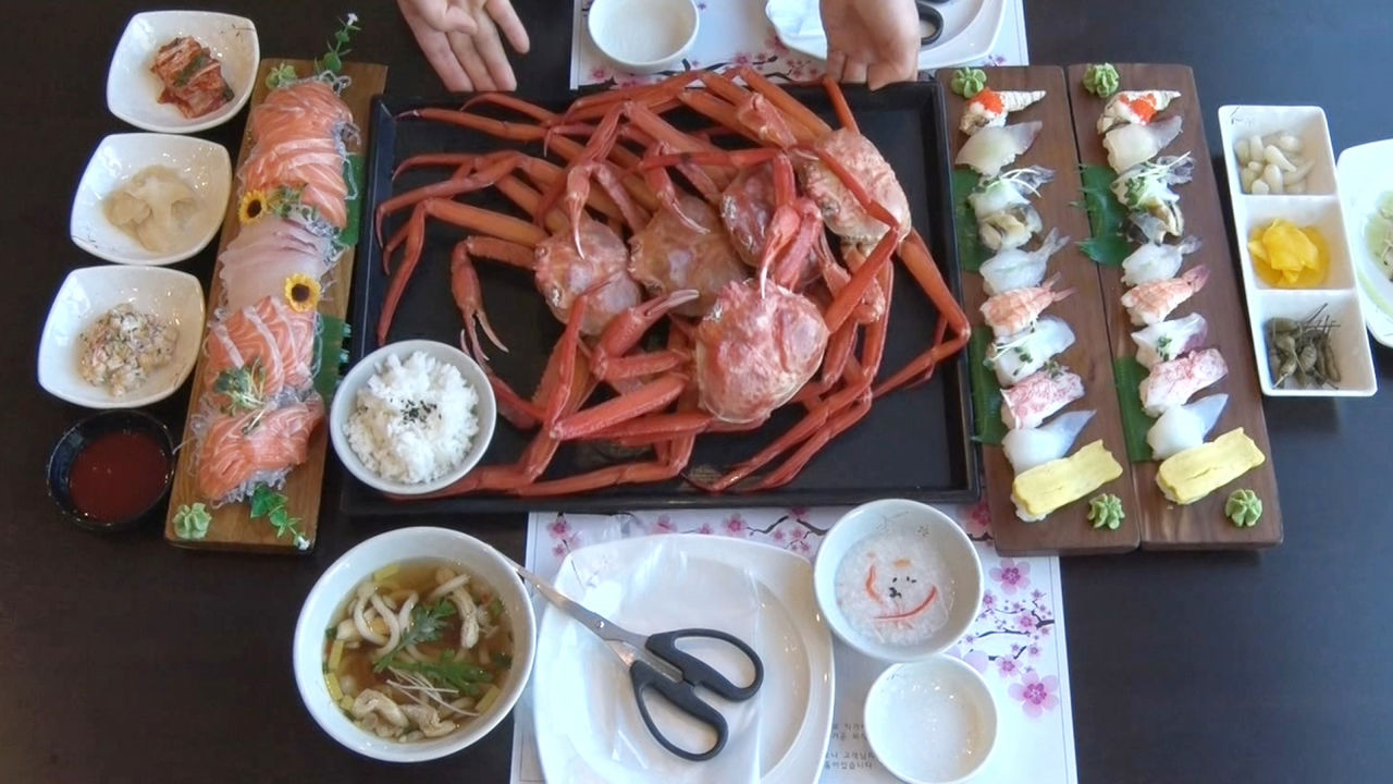 청춘이 선택한 가성비 끝판왕 ‘무한 리필 대게 코스’ - kakaoTV 청춘이 선택한 가성비 끝판왕 ‘무한 리필 대게 코스’