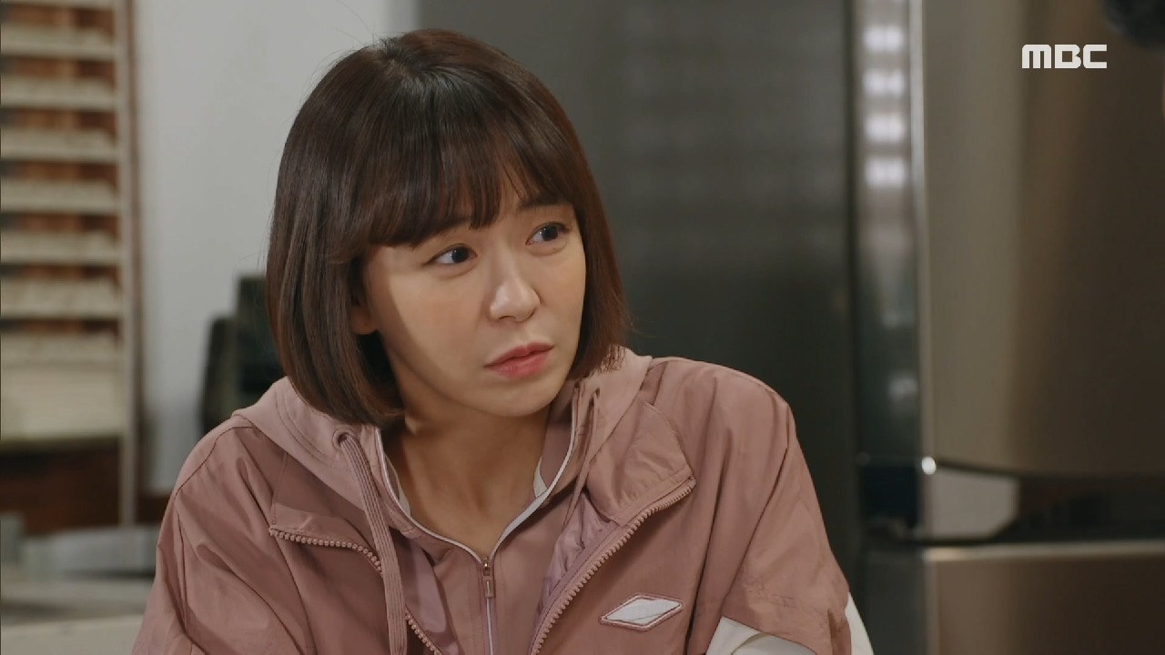 최성재의 깊은 상처를 다독여주는 심이영, ＂본부장님 탓 아니니까...＂
