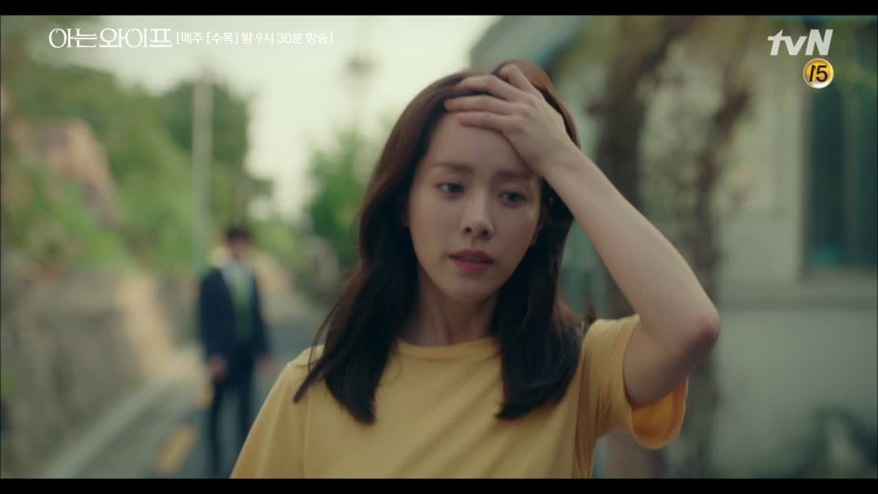 ＂마음으로만, 빌어보려고요.＂ 주혁에게 흔들리던 마음을 다잡아보는 우진.