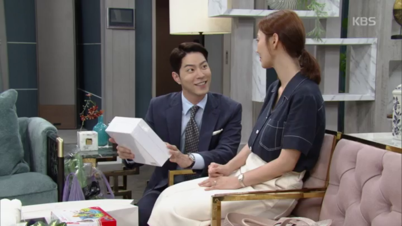 태어날 아기를 위한 물건을 한아름 사온 홍종현 "너무 귀엽죠?!"